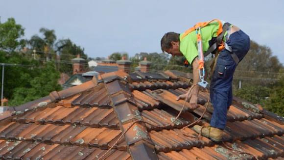 Réparation toiture à Avon-les-Roches (37220)